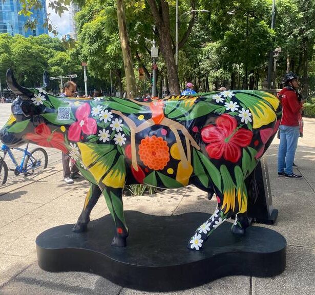 !Vamos a ver vacas en Reforma! Cow Parade 2024